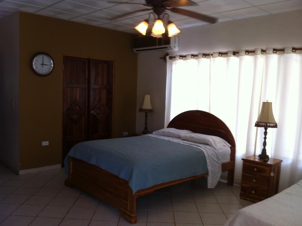 Casa Loma Hotel Pedasi Town Phòng bức ảnh