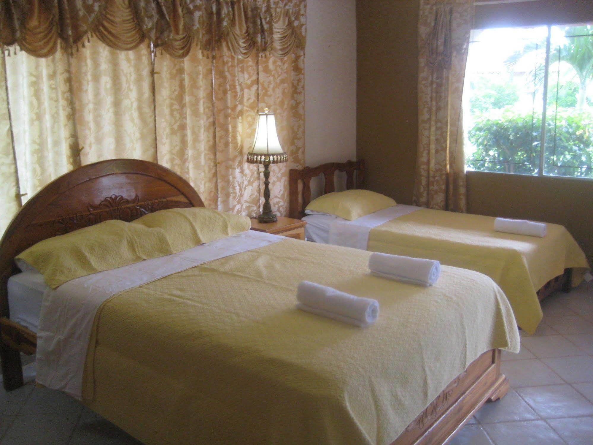 Casa Loma Hotel Pedasi Town Ngoại thất bức ảnh