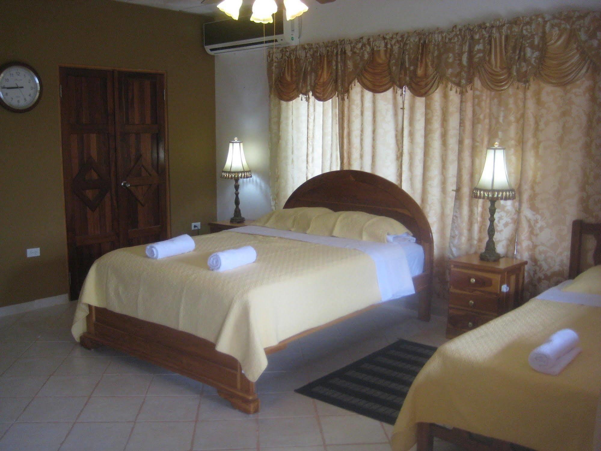 Casa Loma Hotel Pedasi Town Ngoại thất bức ảnh